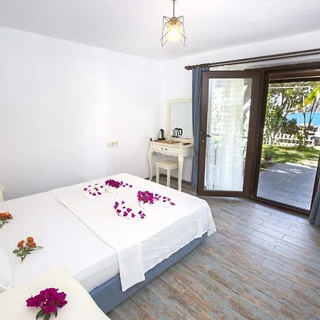 Lagoon Boutique Hotel